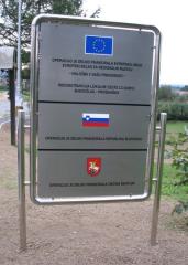 Informativna tabla ob krožišču